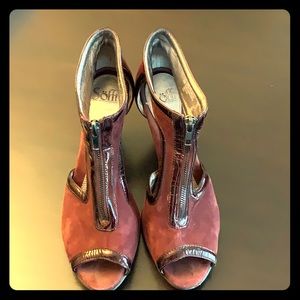 Sofft  burgendy heels